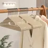 Percha con recubrimiento de inmersión estilo grueso sin marcas antideslizante percha para adultos percha para ropa del hogar soporte para ropa percha al por mayor