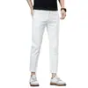 Jeans branco cropped para homens para primavera e verão, moderno, slim fit, de alta qualidade, versátil, com stretch, calça branca pura de 9 pontos