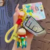 Llavero de Muñeca Dinámica Dimensión Pequeña Crayon Original Colgante Pequeño Llavero para Mochila Escolar de Pareja Colgante Pequeño Regalo
