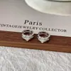Estilo Exquisito de Nicho con un Toque de Lujo, Pendientes de Estilo Minimalista Cool para Mujer, Pequeños y Elegantes, Clips para Orejas/Aretes de Cruz Simples y de Moda