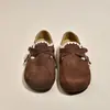 Zapatos de Mujer Estilo Birkenstock de Suela Gruesa con Cobertura Total Retro, Nuevos para Primavera 2026, con Aumento Oculto de Altura, Adecuados para Combinar con Faldas, Zapatos Planos de Deslizamiento Doble Uso