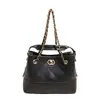 Bolsa de Ombro Feminina Outono/Inverno Fosca Nova de Alta Qualidade com Fragrância Acolchoada de Corrente Grande Capacidade 2025 para Trabalho