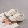 Zapatos Argan de Moda Versátiles para Niñas Novedades Primavera/Verano 2026 Zapatos Deportivos Infantiles con Lunares Suela Suave Zapatos de Entrenamiento Alemanes para Niños de Edad Media y Mayores