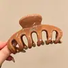 Pinza para el cabello de tamaño mediano de lunares blancos y negros estilo francés, diseñada para la parte trasera de la cabeza, un accesorio para el cabello nuevo y elegante con un aspecto sofisticado y con estilo