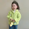 Ropa de abrigo para niña para otoño e invierno 2026, nuevo abrigo de invierno cálido con capucha y forro de forro polar de dinosaurio verde para niños