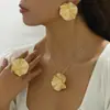 Pendientes de Lujo con Pétalos Plegados Transfronterizos Europeos y Americanos, Diseño Floral Exagerado Personalizado, Juego de Joyería de Alta Gama para Mujer