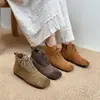 2024 Botas Curtas Femininas Outono e Inverno Novo Estilo Mori Retrô Artístico Casual Botas de Cano Curto Originais Feitas à Mão Solado Macio Cadarço Botas Femininas