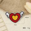 Adesivos de tecido em formato de coração mais vendidos internacionalmente bordado com logo de amor colorido adesivos de tecido com bordado patch com furo acessórios para vestuário atacado