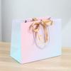 Vendas Diretas de Fábrica Transfronteiriças, Atacado de Produtos Prontos, Sacolas de Presente de Papel, Sacolas de Presente de Roupas com Logo Personalizável, Sacolas para Máscaras