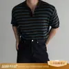 Camiseta de Punto Rayas Blancas y Negras Manga Corta para Hombre, Estilo Coreano de Verano Marca de Tendencia con Acabado de Alta Gama, Camisa Polo de Hombro Normal Manga Media