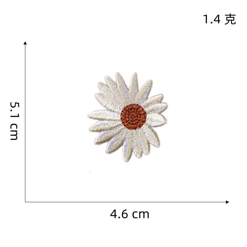 雏菊花刺绣布贴