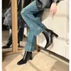 Botas de salto alto de couro para mulheres, novo modelo 2026, botas estilo Martin com bico quadrado, salto grosso preto, elásticas, botas populares de corte justo