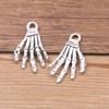 35*19mm Joyería Dorada DIY Accesorios Pequeños Hueso de Mano Palma Cráneo Colgante de Joyería Encanto de Halloween