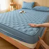 2026 Novo Modelo Lençol de Cama Impermeável Acolchoado Cor Sólida Algodão Lavado Classe A - Estilo Quadrado Elegante