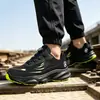 Sapatos de Proteção do Trabalho Anti-esmagamento Anti-perfuração Biqueira de Plástico Sapatos de Segurança para Obra Flyknit Respirável Leve Isolado Sapatos de Segurança Masculinos Venda por Atacado