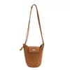 Bolsa Pequena Retrô Fosca para Mulheres no Outono e Inverno, Versátil Nova Moda 2025 Bolsa de Ombro Único Transversal, Bolsa de Balde Popular deste Ano
