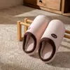 Pantuflas de Algodón para Casa de Bloques de Color para Mujer 2026 Otoño/Invierno Nuevo Estilo para Interiores Engrosadas con Felpa Plus Suela Suave Cálida Zapatos de Algodón de Pareja para Hombre