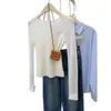 Suéter de Lã Tricotado de Manga Longa para Mulheres, Nova Moda Primavera 2025, Estilo Puro Desejo, Versátil, Slim-Fit, Top que Reduz a Idade