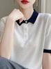 Camisa polo feminina de cor contrastante, nova, 2025, malha de seda gelada, manga curta, camiseta com decote em V, gola polo, tops slim da moda