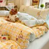 Reseñas de Compradores DisponiblesClase A 2026 Sábana Plaid Rayado Simple de Algodón Lavado Estampada y Sábana Ajustable Juego de Tres Piezas Cuatro