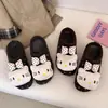 Nuevas Zapatillas de Algodón Estilo Coreano Dibujos Animados Gatito Otoño/Invierno 2026 Mujer Más Terciopelo Cálido Niñas Lunares Zapatillas de Algodón
