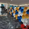 Vitrina de Panal Combinación Irregular Soporte Creativo para Exhibición de Bolsas de Zapatos Colocación Madera Pintura para Hornear Estante de Almacenamiento Hexagonal