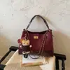 Bolsa Fosca Retrô Outono e Inverno Feminina 2026 Novo Estilo Moda para o Dia a Dia Bolsa de Ombro Único Transversal Bolsa de Mão de Alta Qualidade