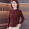 Camisa básica feminina de manga comprida com gola alta meia, nova moda 2026 para mulheres de meia-idade, camiseta de gola média com mangas compridas, para puxar por cima da cabeça