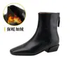 Botas de tornozelo de salto grosso, novos estilos outono/inverno, botas francesas retrô de bico quadrado e salto médio com zíper traseiro, botas de ajuste justo, botas Martin de couro macio, botas femininas