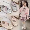 Zapatos de Princesa para Niñas 2026 Nuevos Casuales Versátiles Zapatos para Caminar de Bebé Zapatos de Cuero para Niñas Zapatos para Niños Pequeños para Primavera y Otoño