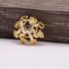 Tocado de joyería DIY, color cobre chapado en oro real de 24 quilates, con relieve de flor de ciruelo, soporte para flores, soporte para cuentas, accesorios hechos a mano B149
