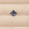 Pendientes de titanio ASTMF-136 con base redonda y garra incrustada con circón cuadrado Aleación de titanio G23 con base de copa y garra incrustada con circón cuadrado súper brillante 5A