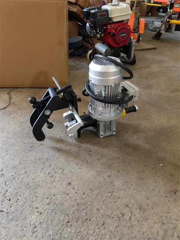 DZG-31(380V)电动钢轨钻孔机2.jpg
