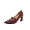 Zapatos de Tacón Alto Estilo Francés Color Borgoña Súper Bonitos Modelo Nuevo 2026 Zapatos Elegantes de Moda con Punta Zapatos de Boca Baja Talla Grande Piel Genuina Modernos