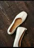 Zapatos planos de piel de oveja suave estilo artístico retro francés para mujer, nuevo modelo 2026, punta cuadrada, corte bajo, suela blanda, zapatos pequeños de piel