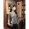 Elegante y seductora camiseta base de encaje de manga larga para mujer, nuevo modelo para primavera, otoño e invierno, corte ajustado, cuello en V, adecuada para usar en capas