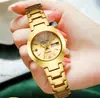 Reloj de moda simple de alta gama estilo europeo con trémolo con diseño de nicho resistente al agua para mujer reloj de alta gama para mujer ins