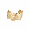 Pulsera de Metal Plegado de Hoja Ancha Transfronteriza Europea y Americana, Pulsera Versátil de Moda de Nicho, Joyería Personalizada de Alta Gama para Mujeres
