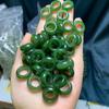 Atacado de fábrica Anel grande de jade Hetian para corrida quente e com pequenos pontos pretos Acessórios de jade Wenwan Pingente DIY