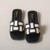 Zapatillas de moda directas de fábrica para mujer, para verano, antideslizantes, zapatos de playa, nuevas sandalias planas casuales, zapatos de mujer