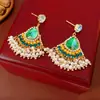 Brincos de Franja de Pérola Cravejados com Diamantes Vintage, Brincos Estilo Palácio Retrô, Brincos Exagerados com Design Único