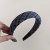 Goma para el pelo Scrunchie Cuadrada de Bufanda para el Pelo Estilo Universitario Retro Coreano a Cuadros Marinos con un Toque de Lujo y Elegancia