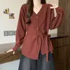 Camisa de manga larga con cuello en V, estilo francés, para mujer, talla grande, para principios de otoño, con tirantes irregulares y un diseño que ciñe la cintura para crear un efecto adelgazante