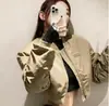 Diseño de Nueva Llegada Otoñal Sentido del Diseño Adelgazante Alta Corta Chaqueta de Béisbol Abrigo Versátil Elegante de Buena Apariencia para Mujer
