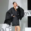 Puños de Plumas de Satén Camisón de Manga Acampanada Oversize Bata Negra Corta Ropa de Casa de Lujo Ligero para Fiesta Mujer 1159