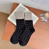 Meias Femininas de Cano Médio Outono e Inverno Estilo Japonês Meias Largas Tendência Retrô Bolinhas Bloqueio de Cores Meias de Algodão Fofas Bolinhas