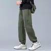 Nueva ropa ins para hombre para otoño e invierno, nuevos pantalones ligeramente anchos y fluidos que estilizan, pantalones deportivos rectos holgados para hombres de talla grande