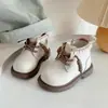 Botas Martin Fofas de Solado Macio para Meninas, Modelo Inverno 2025, Botas de Couro Quentes com Forro de Lã para Bebê, Botas de Couro Antiderrapantes e Modernas