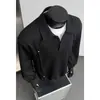 Camiseta estilo americano de duas peças falsas para homens, verão, retalhos com rebites, corte solto, tamanho grande, camisa polo de manga longa com design estiloso e gola de meia manga