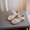 Zapatos de Verano Dulces de Cuero para Niñas Zapatos de Baile Zapatos de Princesa Punta Redonda Huecos Lazo de Pedrería Mary Janes